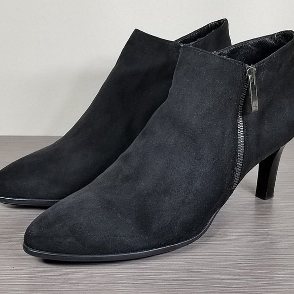 Aquatalia 'Dina' Weatherproof Suede Ankle Boot, Black, Womens Size 11 - Picture 3 of 10